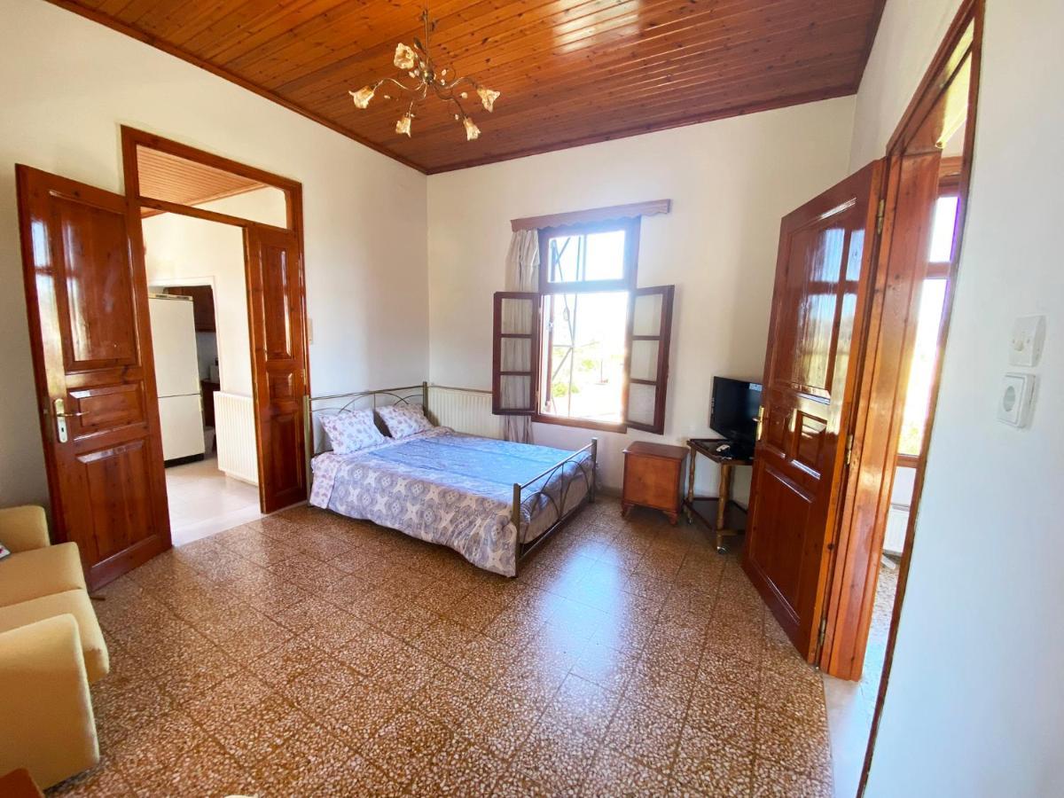 Dusk Apartments With Stunning Mountain View Chania  Bagian luar foto